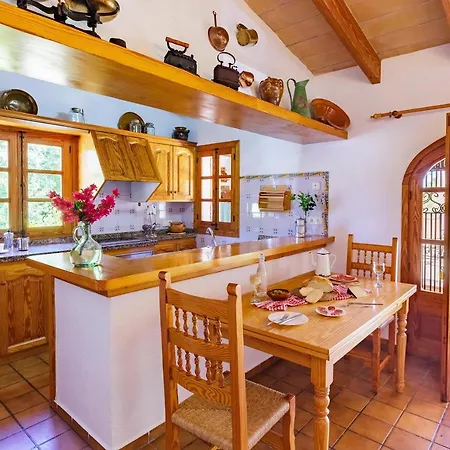 Villa Miracles *